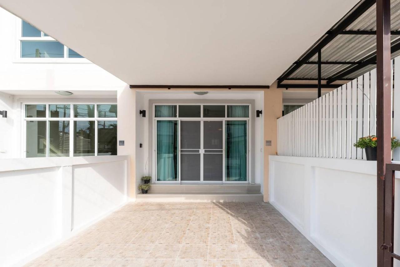 Modern Townhome At The Old City Chiang Mai Exterior foto